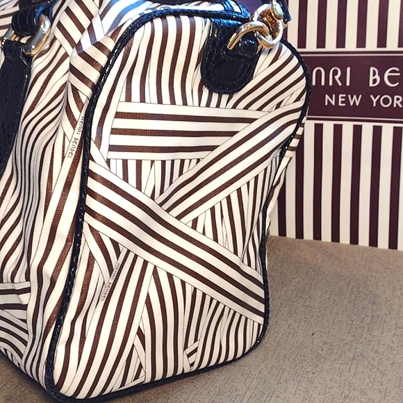Henri Bendel Disturbed Stripe weekender with lock - Picture 5 of 16